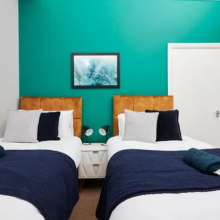 Daire Sleek And Stylish 2 Bed In Clifton - Garden