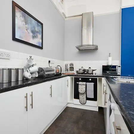 Apartment Sleek And Stylish 2 Bed In Clifton - Garden Bristol